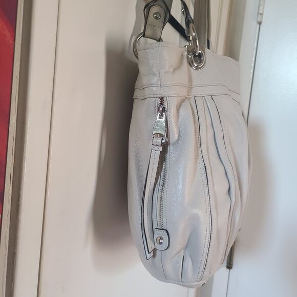 B. Makowsky Butter Soft Leather Large Tote Shoulder Bag Double Handle - Picture 7 of 16